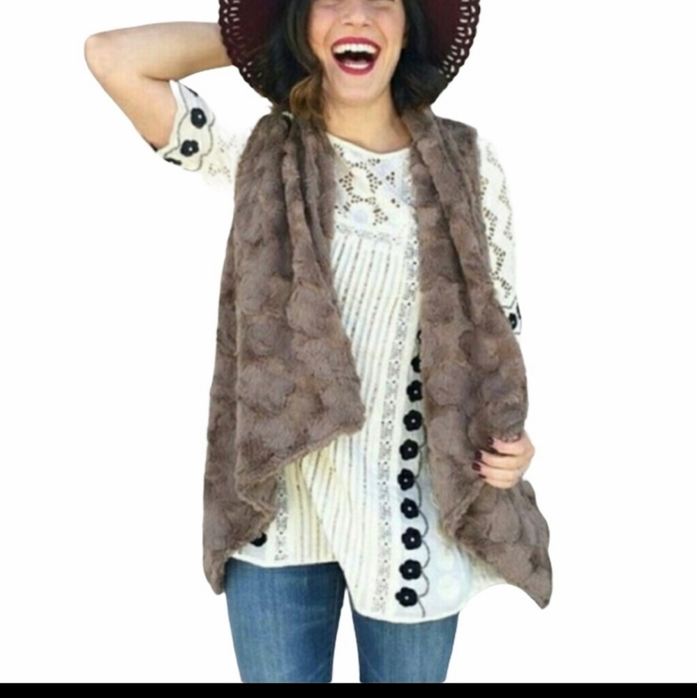 Elevenses Pelage Faux Fur Brown Vest